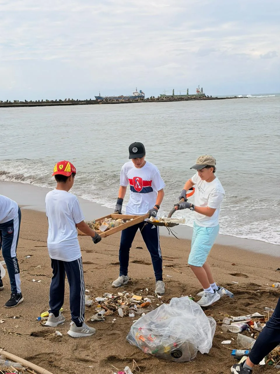 Fundación Vida Azul community service